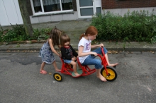 speelstraat en barbecue 2011