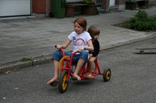 speelstraat en barbecue 2011