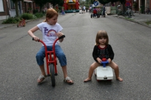 speelstraat en barbecue 2011